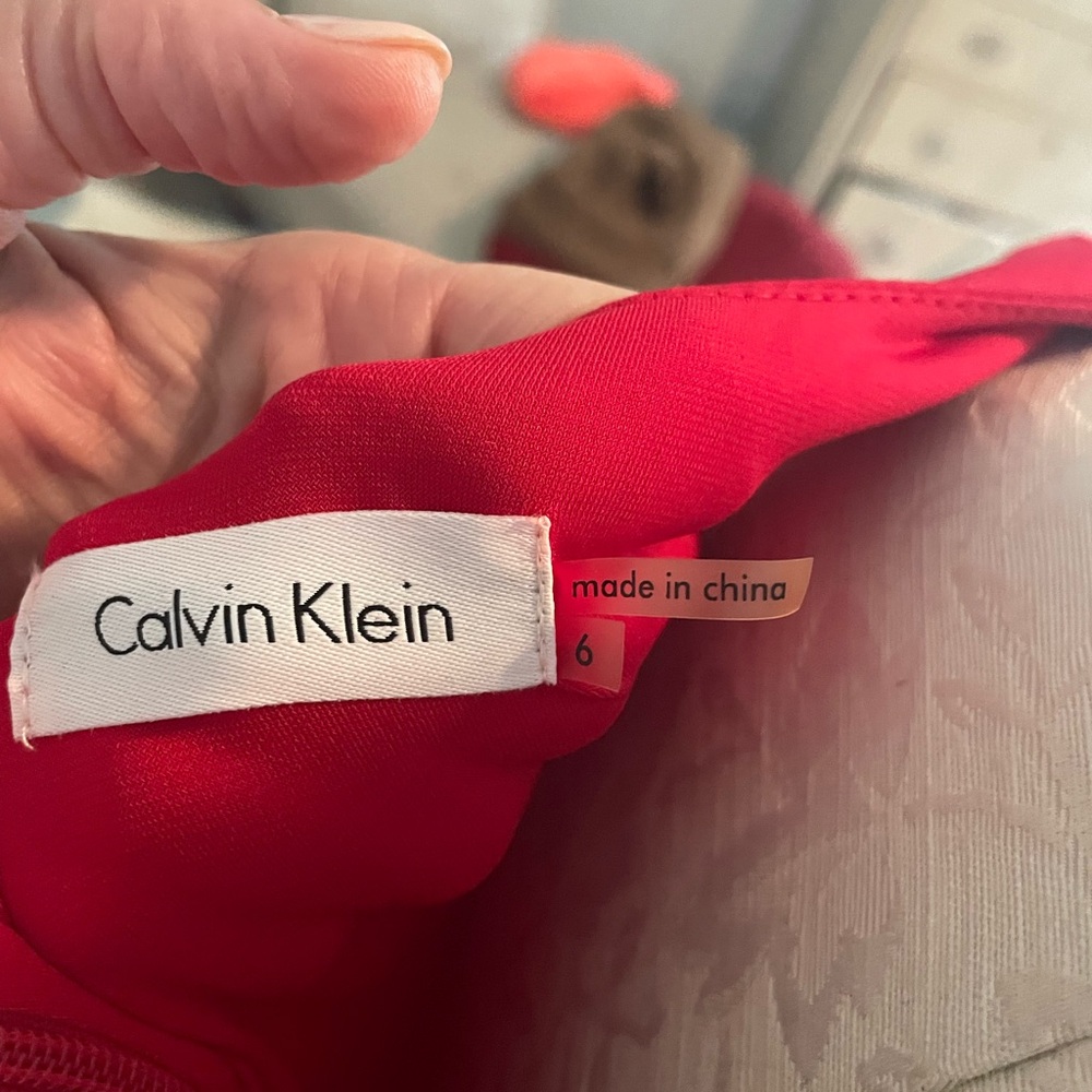 Calvin Klein red gown.  Understated but very beautiful. - Picture 3 of 3